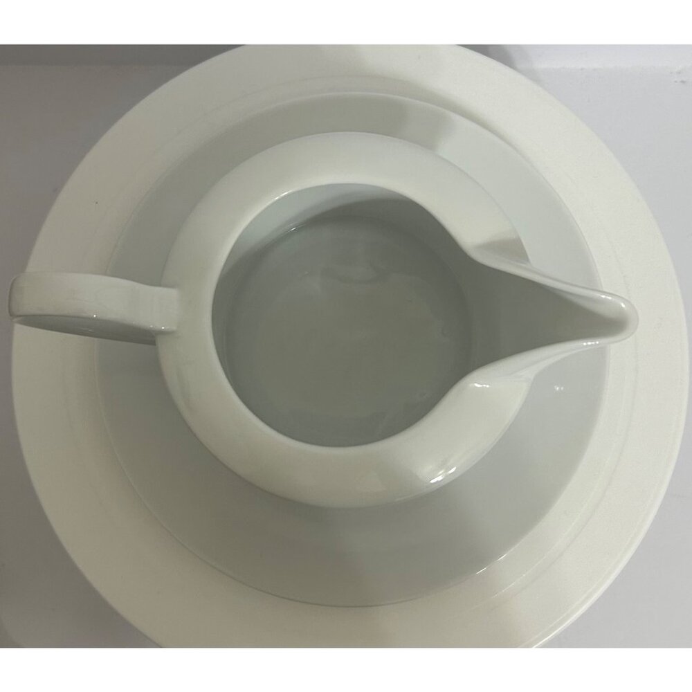 10 Strawberry Street Aurora-25 Gravy Boat & Saucer Porcelain White Elegant - Picture 4 of 7